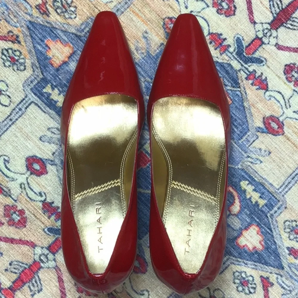 ♥️ Tahari Colby Red Patent Leather Point Toe Platform Heels Sz.8 - Picture 4 of 11
